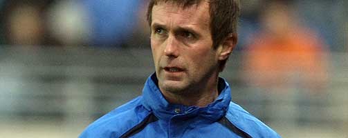 Ronny Deila, Str�msgodset1. At vi har klart oss veldig bra mot de antatt beste motstanderne, og at vi har st�tt kampene ut. 2. Vi m� bli mer stabile p� h�yt niv�, og vi har litt � jobbe med i etablert angrepsspill. 3. Tarik Elyounoussi har v�rt god, og Tore Reginiussen i Troms�. Det er de to unge som tydeligst har vist at de har tatt steg s� langt. Jeg synes ogs� det er imponerende at en gammel spiller som Bod�/Glimts Runar Berg fortsatt presterer p� et s� h�yt niv� som han gj�r. 
