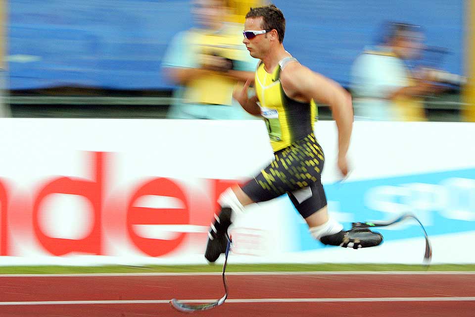 LYNRASK Oscar Pistorius oppn�r en toppfart de fleste vil misunne ham p� friidrettsbanen.
