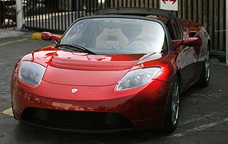 OGS� I R�DT: Bilen er oppkalt etter den serbiske fysikeren Nikola Tesla, som revolusjonerte flere omr�der innen elektrofaget.