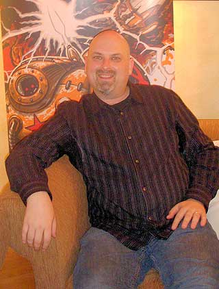 MANNEN BAK Sjefprodusent p� �Red Alert 3�, Chris Corry.