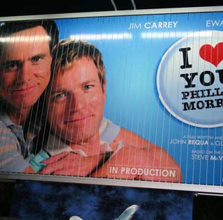 KAMP OM OPPMERKSOMHETEN: �I Love You Philip Morris�, med Ewan McGregor og Jim Carrey, er ikke ferdig spilt inn, men er en av filmene det reklameres kraftig for p� Croisetten.