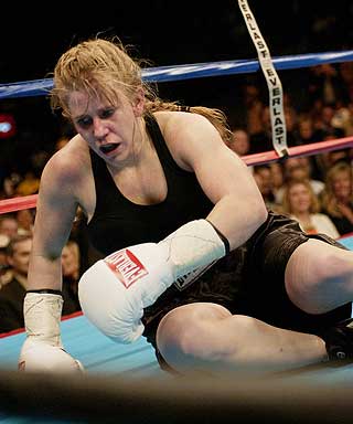 KNOCKOUT: Tonya Harding gjorde sin debut p� boksematta i 2003.
