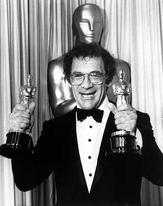 UTTELLING: Fra Oscar-utdelingen i 1986, der Pollack dro i land statuetten b�de for beste film og beste regiss�r, for �Mitt Afrika�, som han ogs� produserte.
