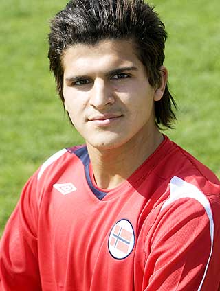 DEBUT? Takket v�re NFFs snuoperasjon i draktsaken, kan Tarik f� sin f�rste A-kamp med flagget p� brystet i morgen.