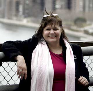 SVARER DEG: Kirsten Buzzi er i USA for tiden, og svarer p� dine sp�rsm�l om ferie i statene.