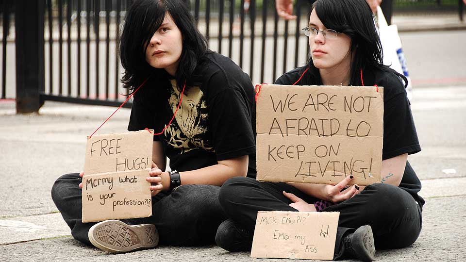 My Chemical Romance-fans demonstrerer mot begrepet �selvmordskult�.