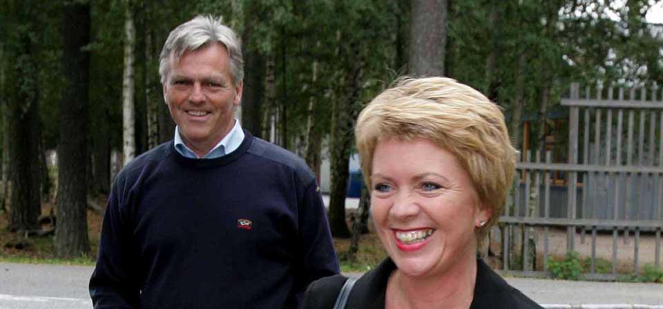 FELLESEIE: �slaug Haga og ektemannen B�rd Hopland, som er ansatt i UD, har felleseie p� hytta i Nordfjord, if�lge VG. Der ble en liten brygge satt opp uten bygges�knad for ti �r siden. Bildet er fra 2005.