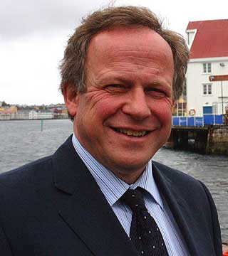  RYKKER INN HOS JENS:  Lars Peder Brekk blir utnevnt til statsr�d i dag - som olje- og energiminister eller landbruksminister. Han har tidligere erfaring som fiskeriminister en kort periode i 2000.