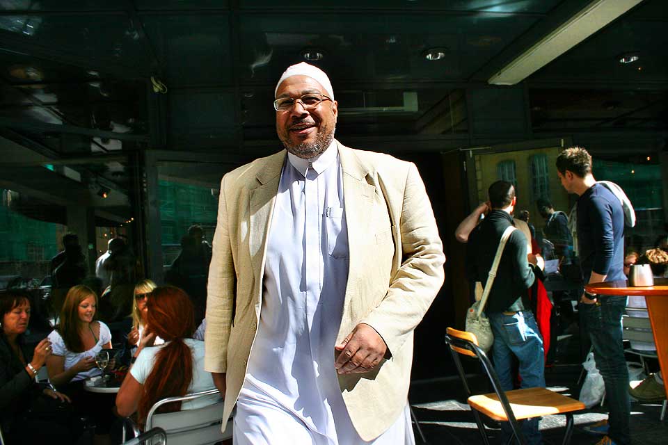 P� NORGESBES�K: Den homofile imamen Daayiee Abdullah fra USA kastet glans over den norsk-tyrkiske dokumentarfilmen 