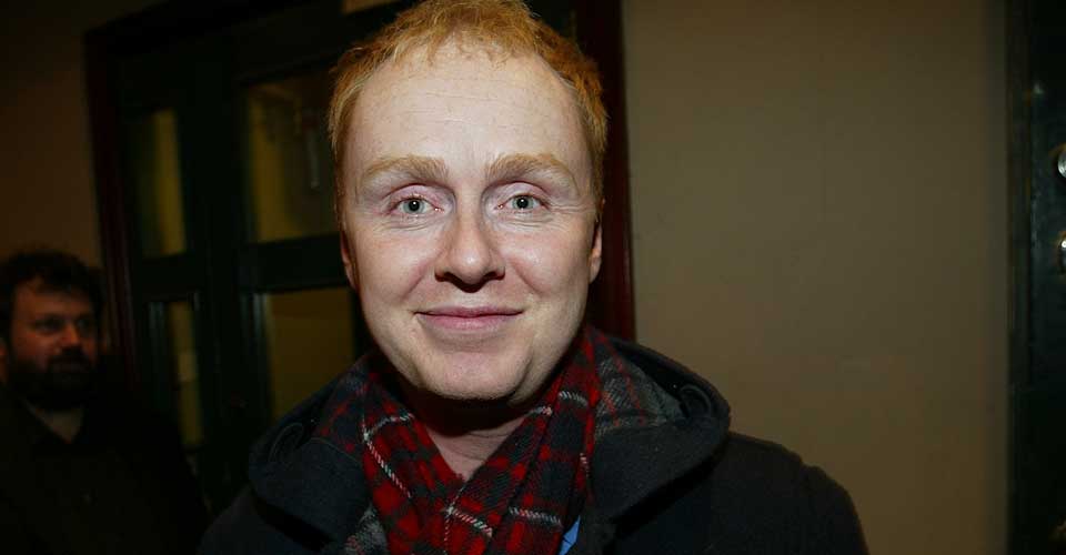 BLE TRUET MED KNIV OG FORS�KT KVALT FORDI HAN ER HOMOFIL: Skuespiller Simon Andersen er ikke ukjent med hatkriminalitet.