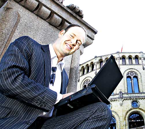 LEI ALKOHETS:  J�rund Rytman vil ha forskning p� de gode sidene ved alkohol.