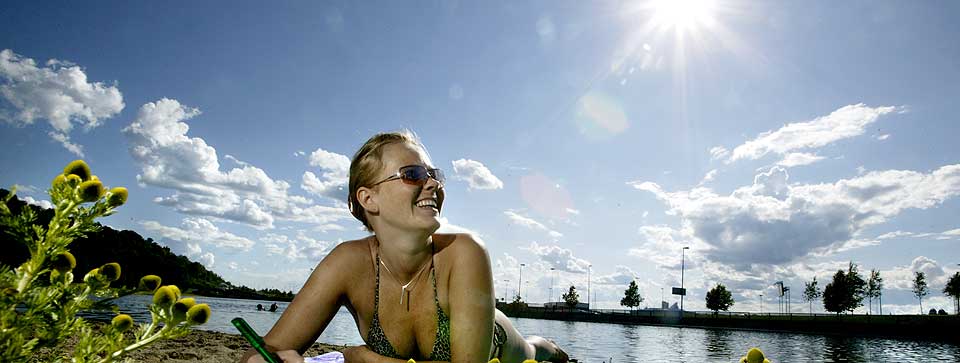 STR�LING: UV-str�lene er sterkere enn p� lenge. I store deler av S�r-Norge er er str�lingsniv�et hele 20 prosent h�yere enn normalt.