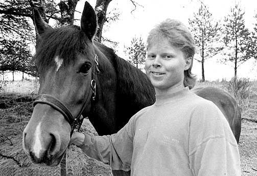 AKTIV I TRAVMILJ�ET: St�le Helseth var en aktiv mann i Egersunds travmilj�. Dette bildet er fra 1991.