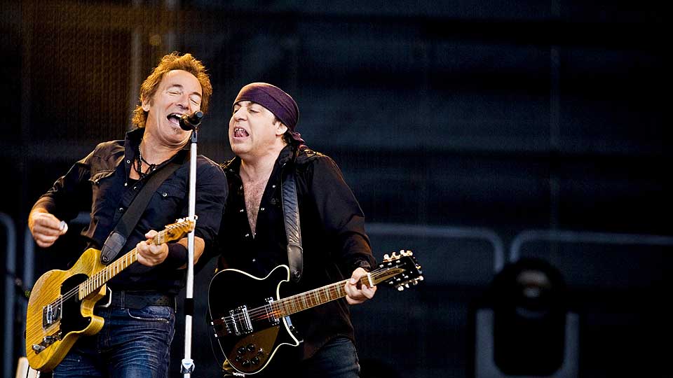 FABELAKTIG: Minnet om Bruce Springsteens konsert p� Valle Hovin kommer til � vare i �revis. Springsteen og hans E Street Band leverte over enhver tenkelig forventning.