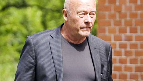TAR FARVEL: Skuespiller Nils Ole Oftebro.