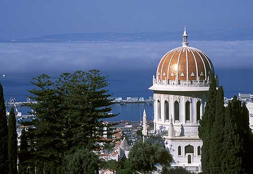 ISRAEL: Bahai-troens helligdommer i Haifa og vestlige Galilea best�r av 26 bygninger og monumenter. Blant de som n� er p� UNESCOs liste, er profeten Babs gravm�le.