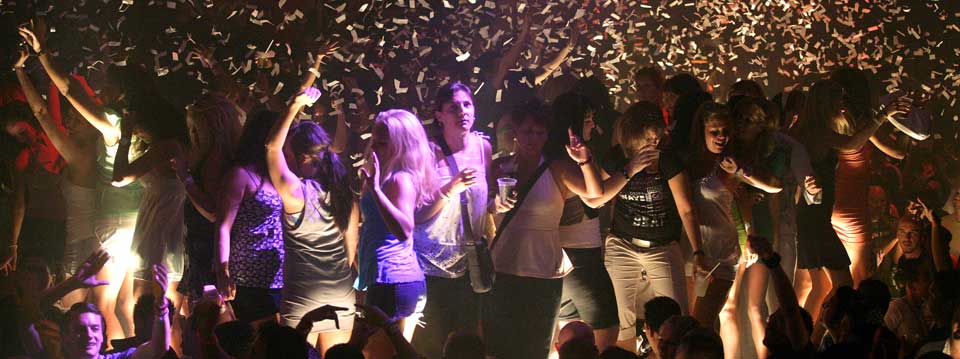 �KO-KLUBBING: Den ny�pnede London-nattklubben Club4Climate er selverkl�rt milj�vennlig. Klubben har et dansegulv som genererer str�m og vannet i toalettene er resirkulert.