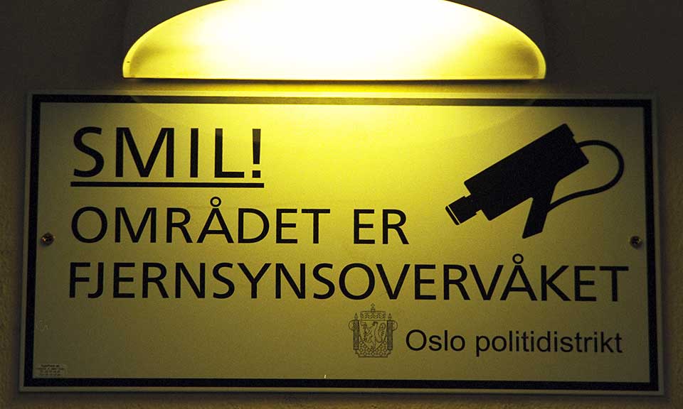 KONTROLL: Det ser n� ut til at staten har kommet s� langt i sitt arbeid med � ville oss vel at store deler av livene v�re er underlagt en eller annen form for overv�kning og kontroll, skriver Jan Tore Sanner.