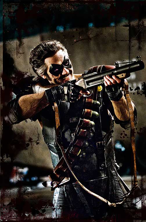 MASKERTE HELTER: Jeffrey Dean Morgan spiller Edward Blake, ogs� kjent som The Comedian.