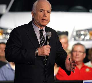 AVSL�RTE: John McCain fortalte at Obama kom til � v�re i Irak over helga. Av sikkerhetsgrunner ville presidentkandidatens stab, holde s� mye av reiseruten hemmelig.