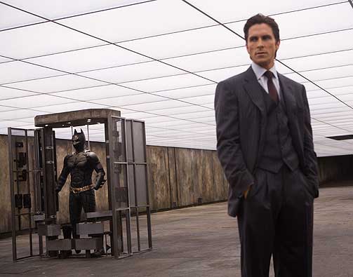 GJENTAR ROLLEN: Christian Bale gjentar rollen som Bruce Wayne - foreldrel�s milliard�r med skjult identitet som Batman.