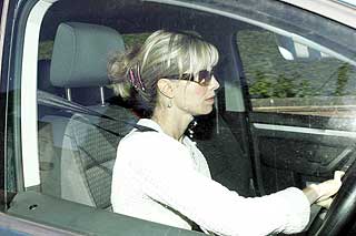RENVASKES: Kate McCann ble i dag fotografert da hun forlot ekteparets hjem.