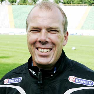 DRO RETT HJEM: Branns sportsdirekt�r Roald Bruun-Hanssen fant fort ut at han ikke kunne bli v�rende i Danmark.