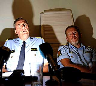 P�GREP FEM: Politmester i �stfold, Otto St�rk, bekreftet p� en pressekonferanse tidligere i dag at fem tsjetsjenere forel�pig er p�grepet i saken.