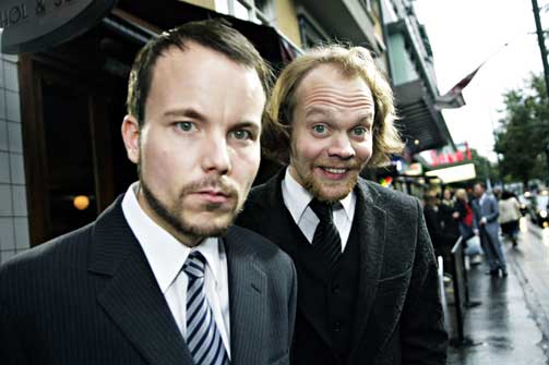 IKKE KRITIKK: Anders Bye og Jon Niklas R�nning harselerer med Trond Giske i en ny l�t. Men den er ikke ment som kritikk av kulturministeren, hevder de.