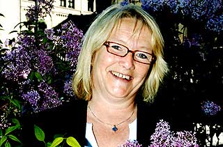 MER VARIASJON: Karin Woldseth (Frp) �nsker seg mer politisk satire fra norske komikere.