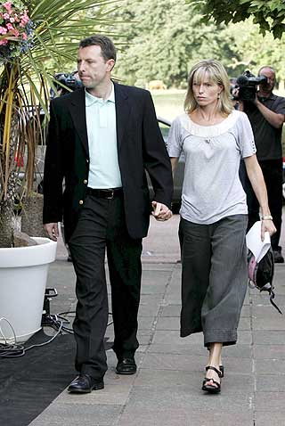 HADDE STATUS SOM MISTENKTE: Foreldrene Gerry og Kate McCann.