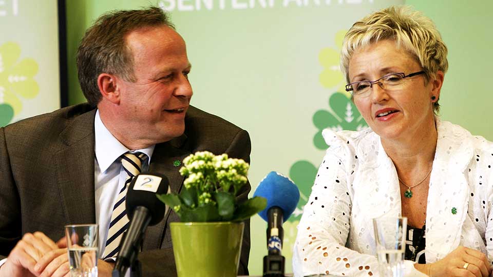 LIGGER D�RLIG AN: Lars Peder Brekk og Liv Signe Navarsete.