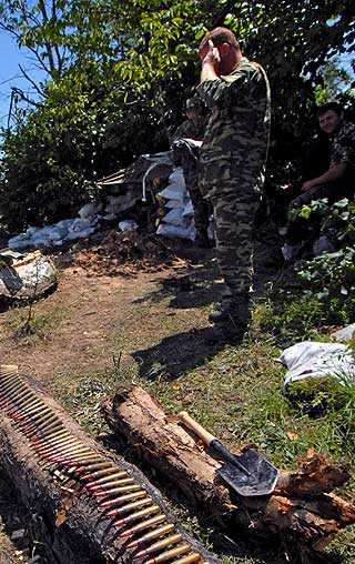UTBRYTERNE: Soldatene kjemper for S�r-Ossetias selvstendighet med st�tte fra Russland.