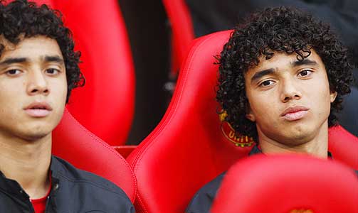 UNITED-BRASSER: Tvillingbr�drene Fabio og Rafael da Silva kan fort bli framtidas backpar i Manchester United. S�rlig sistnevnte har tatt supporterne med storm i oppkj�ringskampene i sommer.