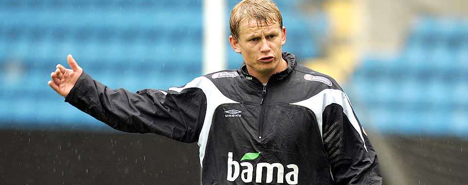 P� NACHPIEL: Steffen Iversen var p� nachspiel med fotballvenner kvelden f�r landslagssamling, if�lge VG. Resultatet var at han forsov seg, noe som igjen f�rte til hjemsendelse.