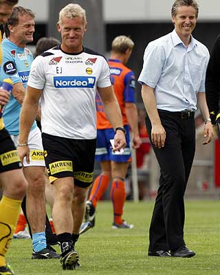 ROTERINGER: Manager Jan �ge Fj�rtoft (t.h.) forsvinner helt ut av Lillestr�m, mens klubbens vikartrener Erland Johnsen g�r tilbake til jobben som spillerutvikler.