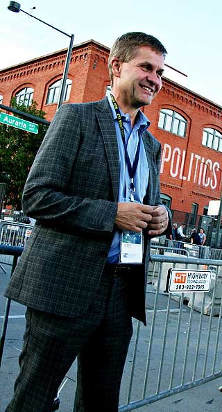 - BRILJANT: Erik Solheim er p� plass i Denver for � knytte kontakter med demokratiske politikere og r�dgivere, og ble overveldet av Michelle Obamas opptreden i g�r.