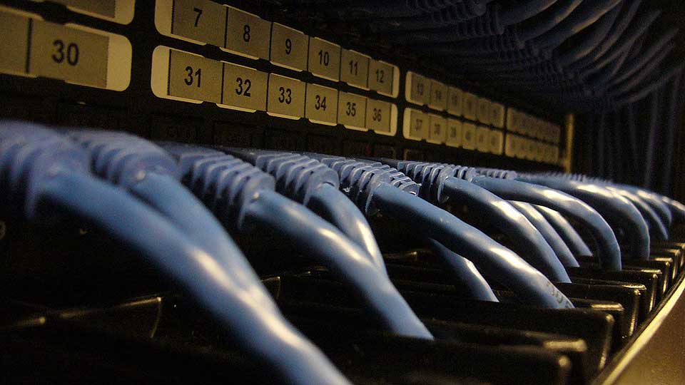 UTNYTTER NETTETS VIRKEM�TE: Nettets st�rste sikkerhetshull ligger innebygget i nettprotokollen BGP, hevder sikkerhetseksperter. Foto: SCANPIX