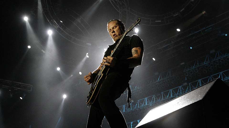 BYTTES UT; Den nye Metallica-singelen byttes ut p� iTunes. Trolig var det noe galt med versjonen som kom ut p� Apples nettbutikk.