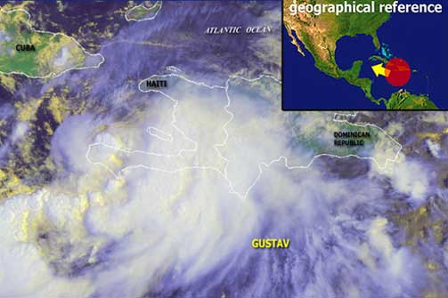 ST� KURS  Satelittbildet viser orkanen over det Karibiske hav. I det innskutte bildet �verst til h�yre ser man at orkanen er p� vei inn mot de amerikanske statene som har kystlinje i Mexicogulfen.