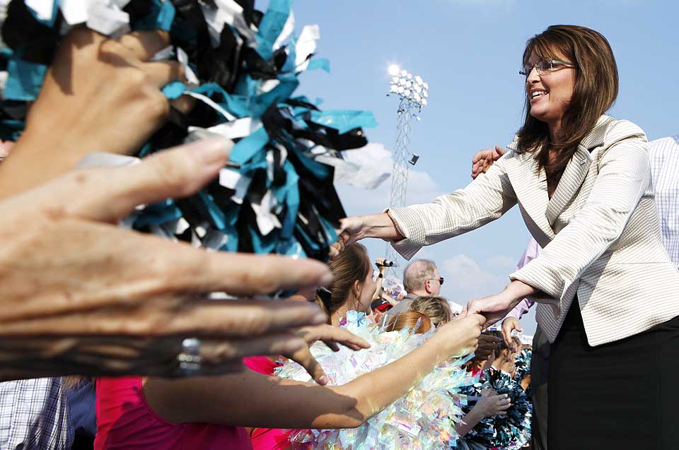 MANGLE NASJONAL ERFARING: Men Sarah Palin er blitt godt tatt i mot blant mange McCain-tilhengere.