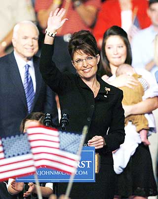 G�S ETTER I S�MMENE: McCain-kampanjen fikk kort tid p� � sjekke Sarah Palins bakgrunn. N� er det medienes tur.