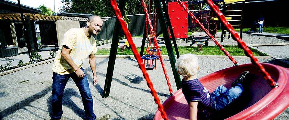 OMSTRIDT: Simen Tveitereidsinnlegg �Angst i barnehagen�har vakt oppsikt. I dette innleggetsvarer han sine kritikere.