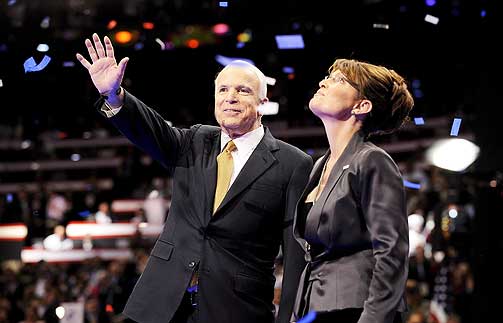 JOHN OG SARAH: John McCain fikk mest jubel i dag da han nevnte Sarah Palin, if�lge enkelte kommentatorer.