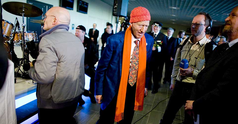 GIR BORT PENGENE: Olav Thon er en av landets rikeste menn og god for 21 milliarder kroner.