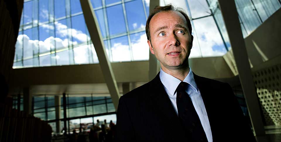 FORBYR: Trond Giske forby norske banker � overf�re penger til visse utenlandske nettspillselskaper.