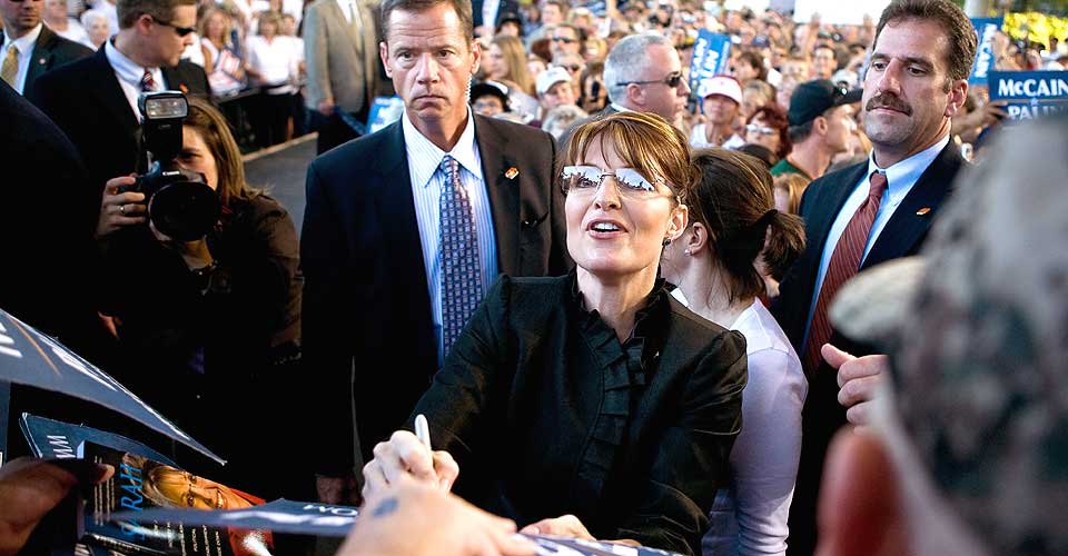 KJENDIS: Sarah Palin har blitt kjendis i l�pet av presidentvalgkampen. Samtidig har hun blitt flere andre kjendisers hakkekylling.