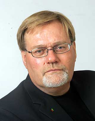 OPPR�RT: Rolf Reikvam (SV) mener det er helt tullete � gj�re om tidsregningen i l�reboka.