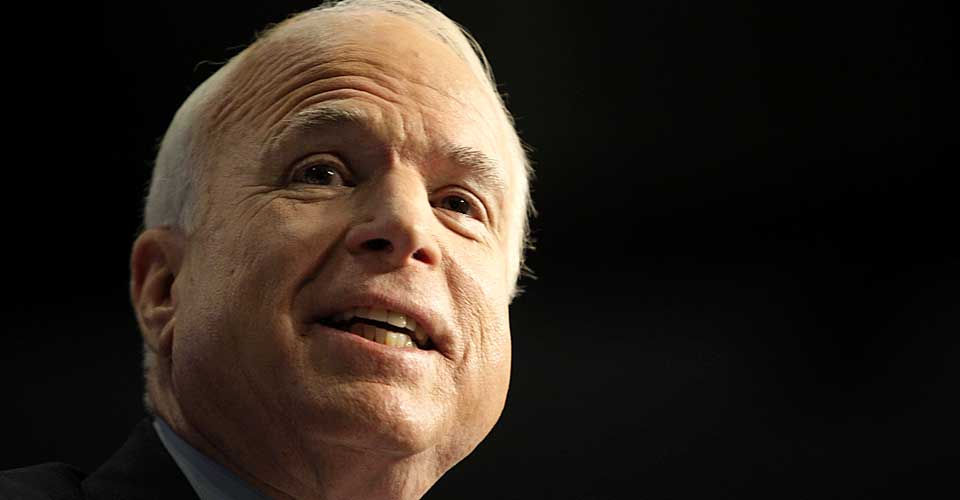 M� RYDDE OPP? Enten blir det Barack Obama eller denne mannen, John McCain, som m� ordne opp i den amerikanske finanskrisa.