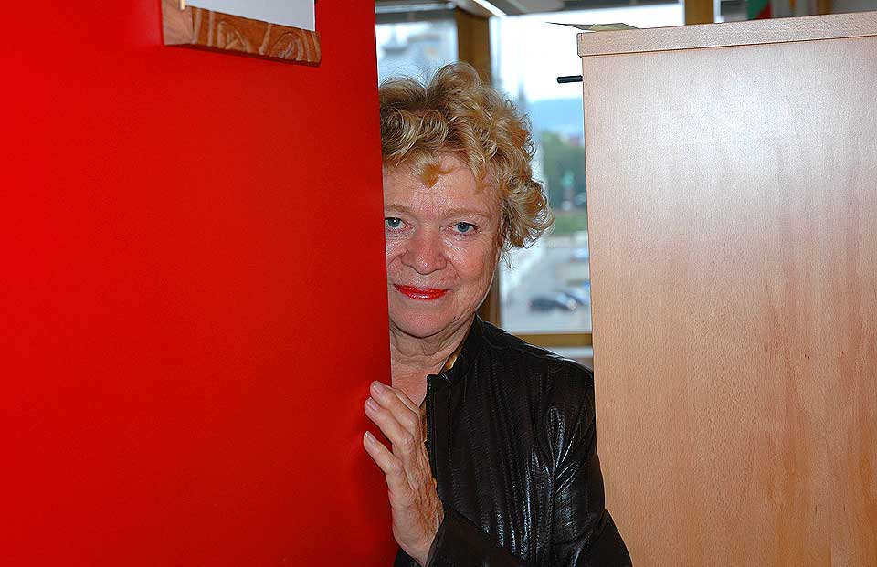 �PNER FOR POLITIKKEN: Eva Joly (64) stiller til valg i Europaparlamentet for det franske partiet De Gr�nne neste �r. - Det blir en helt ny verden for meg, sier hun til Dagbladet.no.